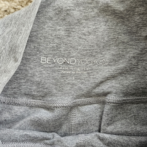 Beyond Yoga Leggings - Picture 4 of 9